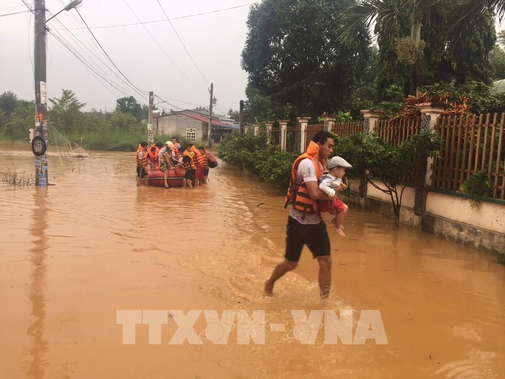 Bình Phước: Di chuyển 53 hộ dân ở thành phố Đồng Xoài đến nơi an toàn tránh lũ