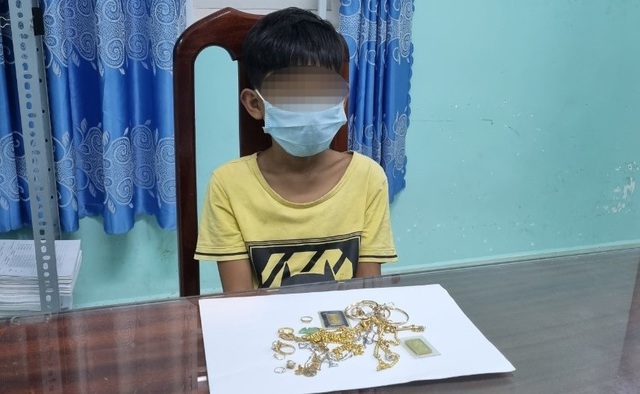 “Khó xử” cậu bé Kiên Giang trộm hơn 200 triệu đồng để đánh bạc