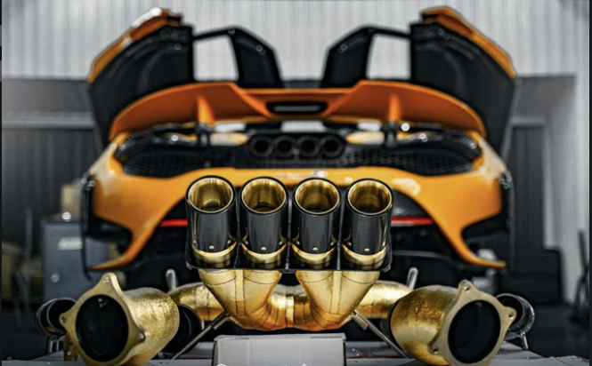 Đại gia Phú Quốc chi hàng trăm triệu đồng nâng cấp hệ thống ống xả mạ vàng cho siêu xe McLaren 765LT