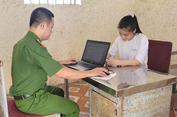 Cô gái 23 tuổi chiếm đoạt 17 tỷ đồng chỉ sau 5 tháng ‘tung chiêu’