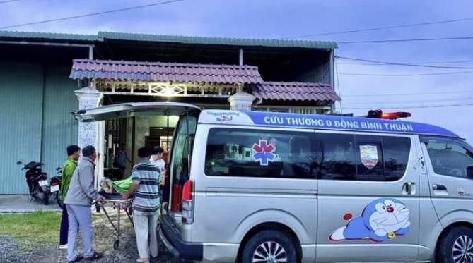 Đau lòng anh tr;ai bị đi;;ện gi;ật t;ử v;ong vì giúp em gái