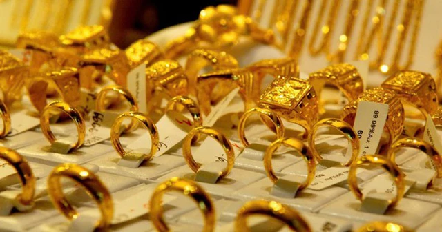 Cuối ngày 30/1: Giá vàng nhẫn tại SJC, Bảo Tín Minh Châu,… tiếp tục giảm xuống mức 180 triệu đồng/lượng