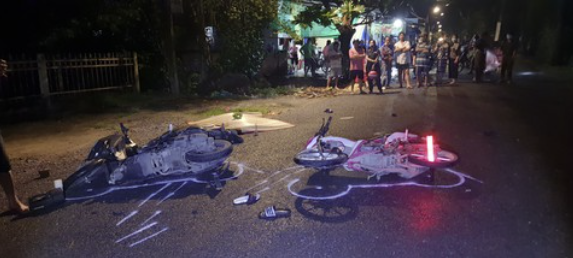 Tiền Giang: Xe máy tông xe tay ga từ hẻm ra, 3 người thương vong