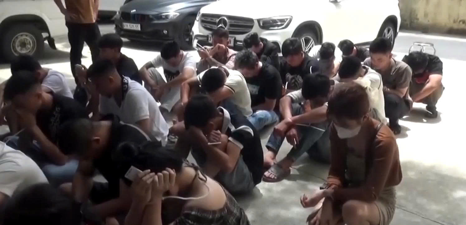 Hàng trăm CBCS Công an TPHCM đồng loạt đột kích 3 quán bar, phát hiện 186 người dương tính mai thúy