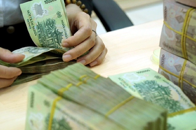 Hôm nay 31/8, bắt đầu chi trả quà 100.000 đồng quà tặng Quốc Khánh 2/9, đây là cách thức nhận tiền