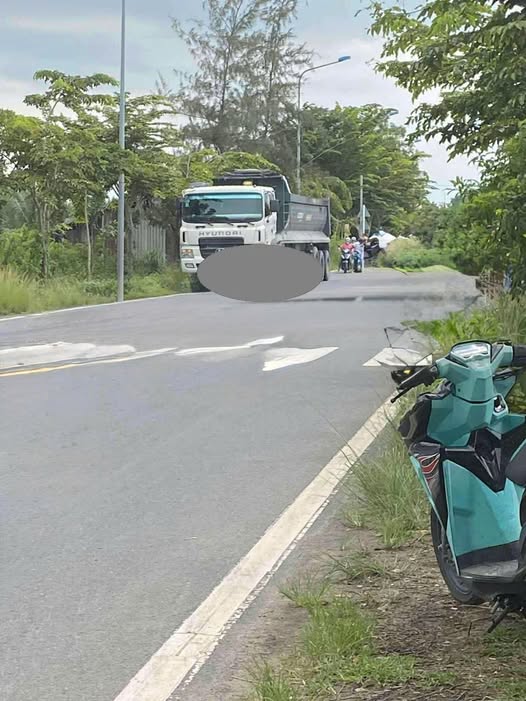 Vid: H!ện trư;ờn9 á;m ả;nh vụ 2 ng b! xe ben k;éo lê, khg còn nguyeven ở Nhơn Trạch