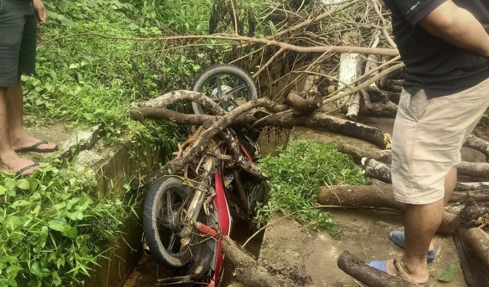 Hai người nghi bị nước cuốn trôi sau cơn mưa lớn ở TP.HCM và Đồng Nai