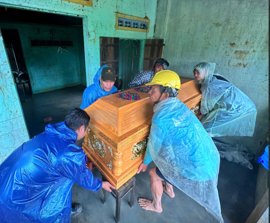 Lũ lịch sử tàn phá Nam Trung Bộ, 102 người ch;;;ê’t, mất tích