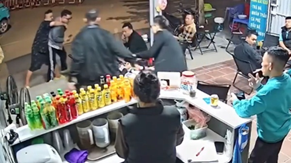 V-I-D-E-O Toàn cảnh sự việc bến xe Giáp Bát