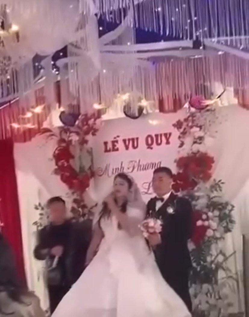 Đám cướj bâ’t ổn nhâ’t lúc này