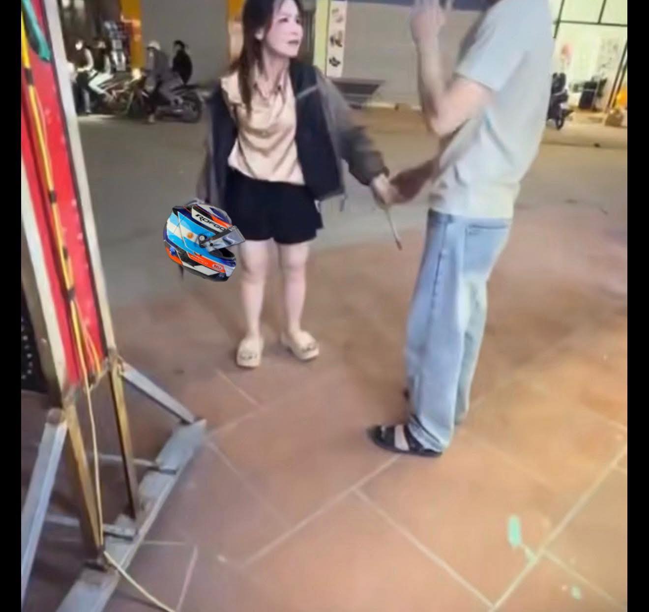 Thấy bảo bắt tại trận chồng đi hú hí