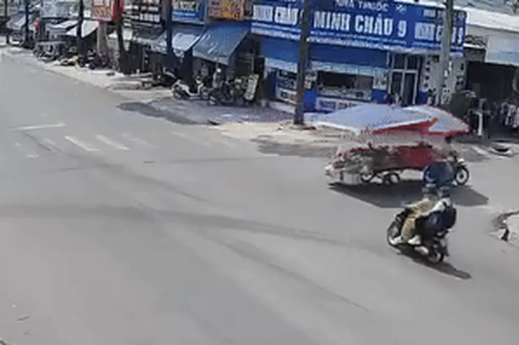 [VIDEO] Nữ giáo viên TV trong tai nạn ở TPHCM