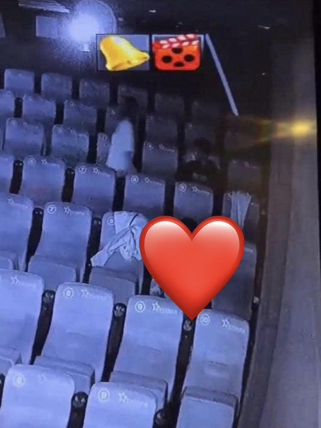 Ngại hết cả rạp chiếu phim