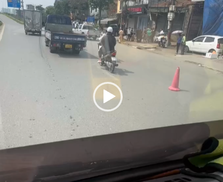 ❌Dựng lại hiện trường vụ tài xế xe bán tải Phương Ba Sáu ép ngã xe máy